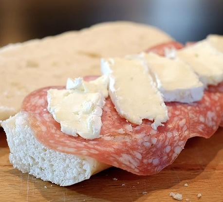 Broodje Salami Brie