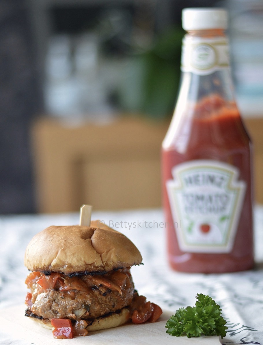 Hamburger met ketchup