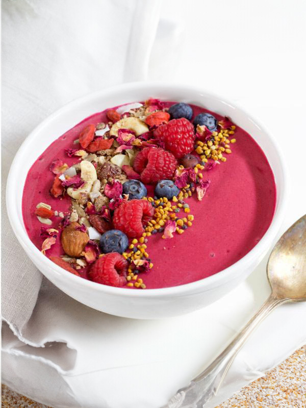 smoothiebowl afgewerkt met fruit